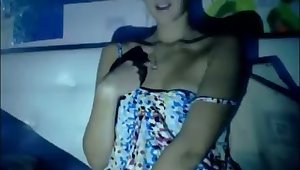 Too bad this webcam model is not my girlfriend and this hottie nice tits