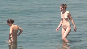 Watch perky tits babes at the beach