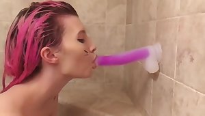 Kitty Girl - Hot Babe Wet Shower