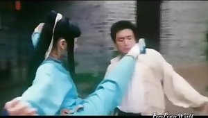 Kung fu woman fighter gives to bastard a lesson